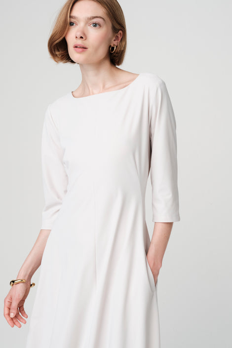 Asola structure tech jersey dress | Sand