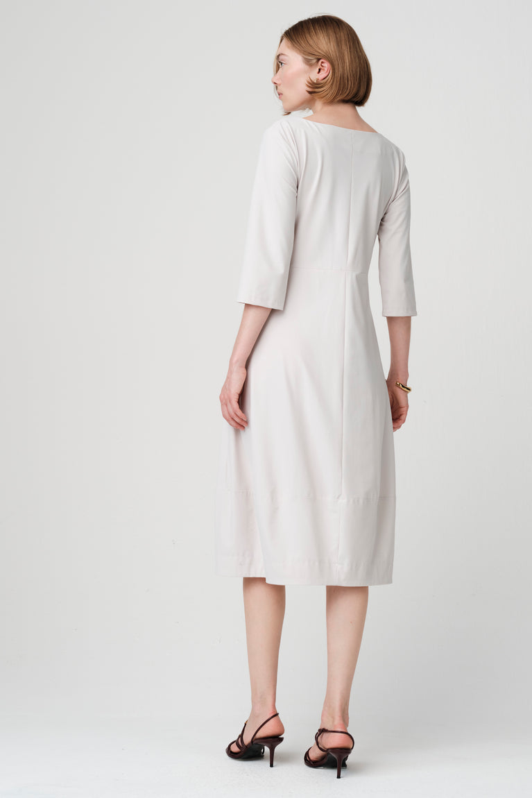 Asola structure tech jersey dress | Sand