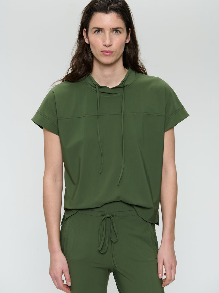 Lucca stretch technical jersey top | Oliva green