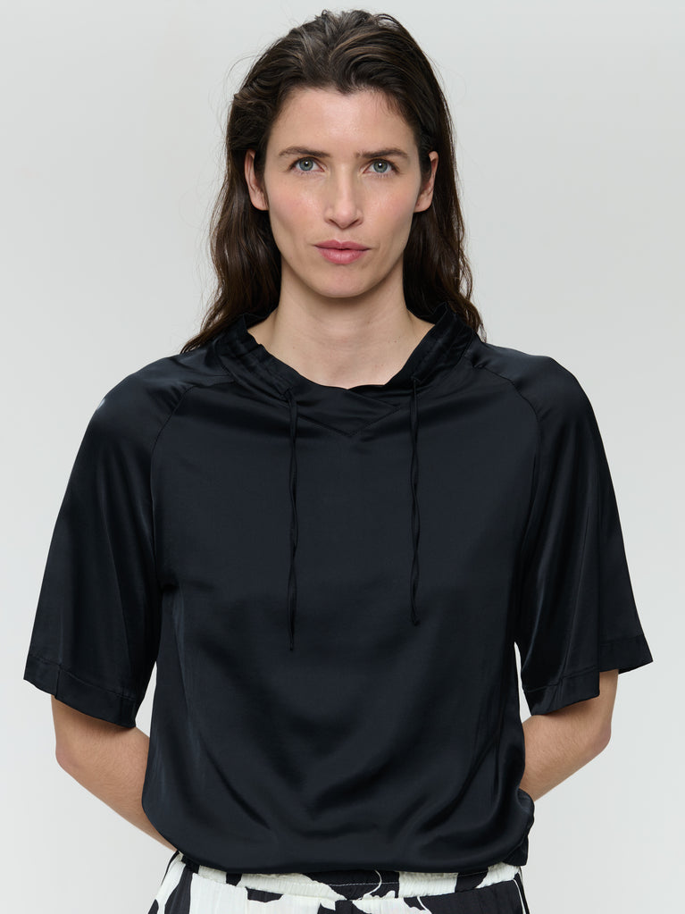 Gia stretch viscose top | Black