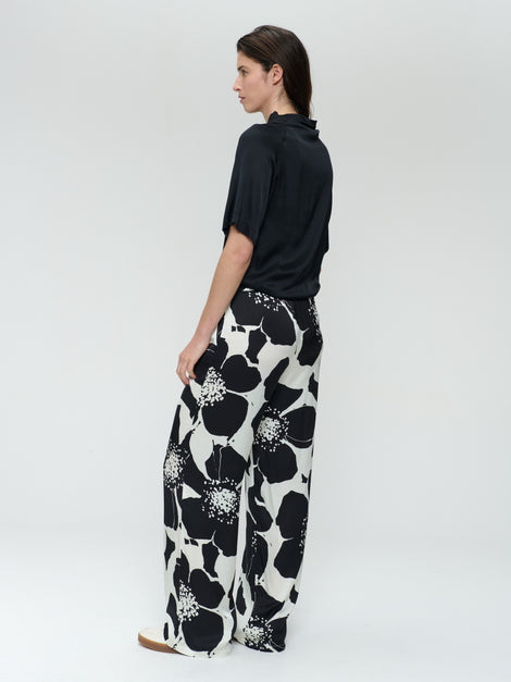 Gia stretch viscose top | Black
