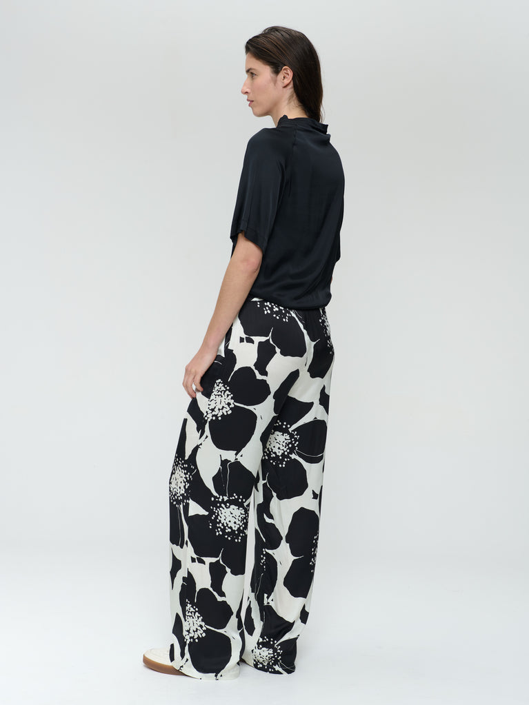 Gia stretch viscose top | Black