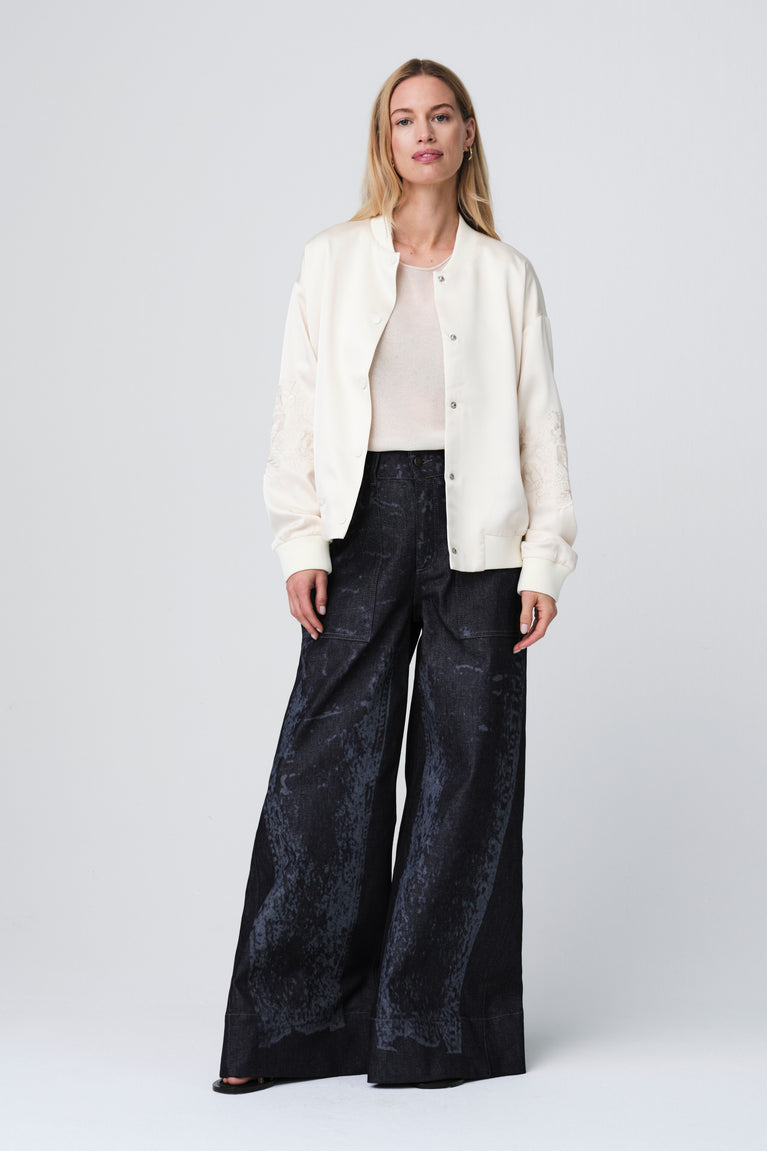 Minori embroidery bomber | Pale