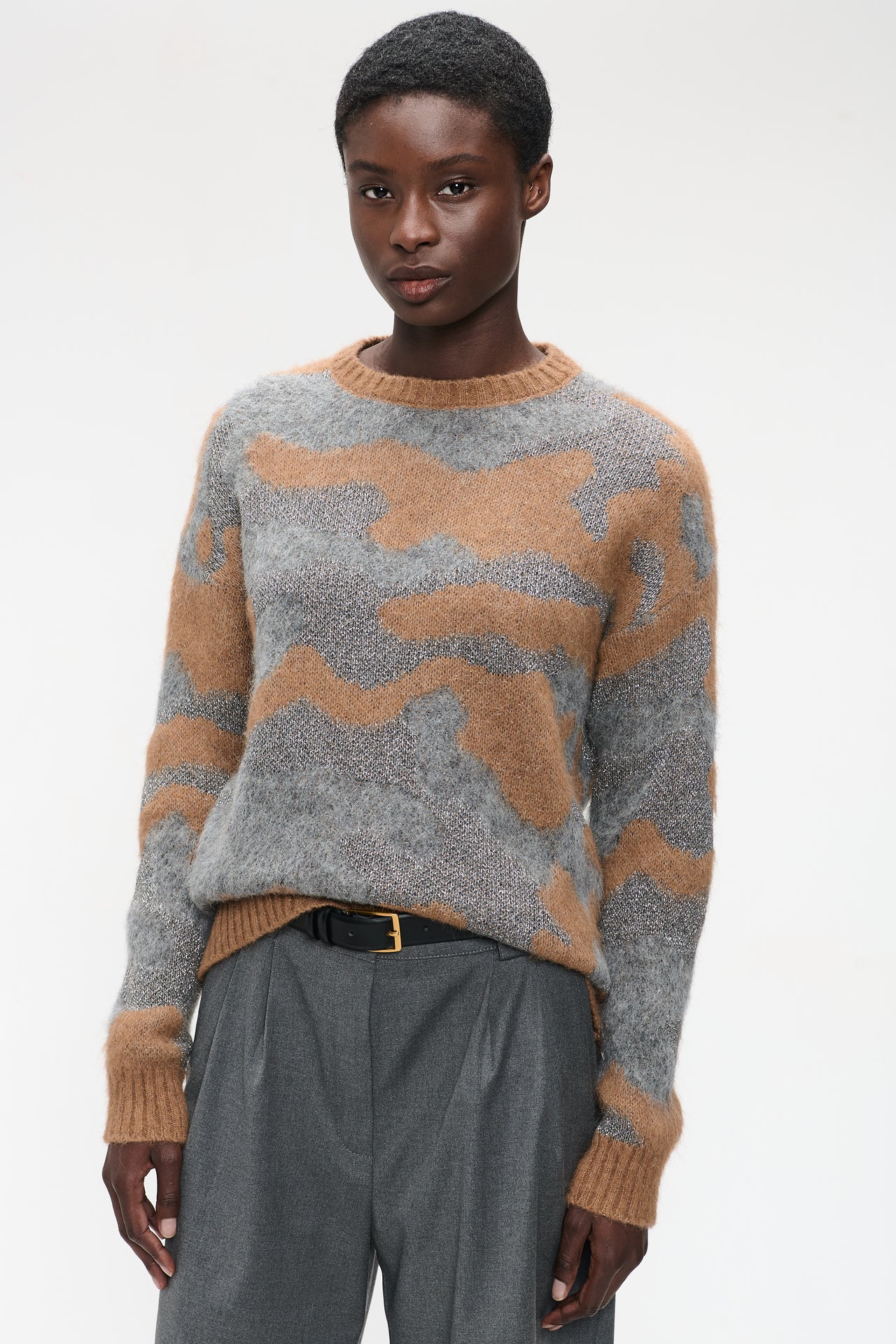 Pullover shiny inlay H25171 | Cognac