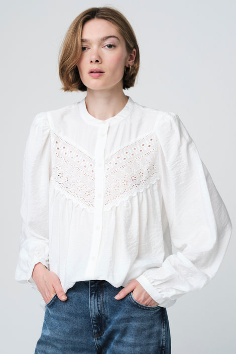 Vesy viscose lace blouse | Clound Dancer 2