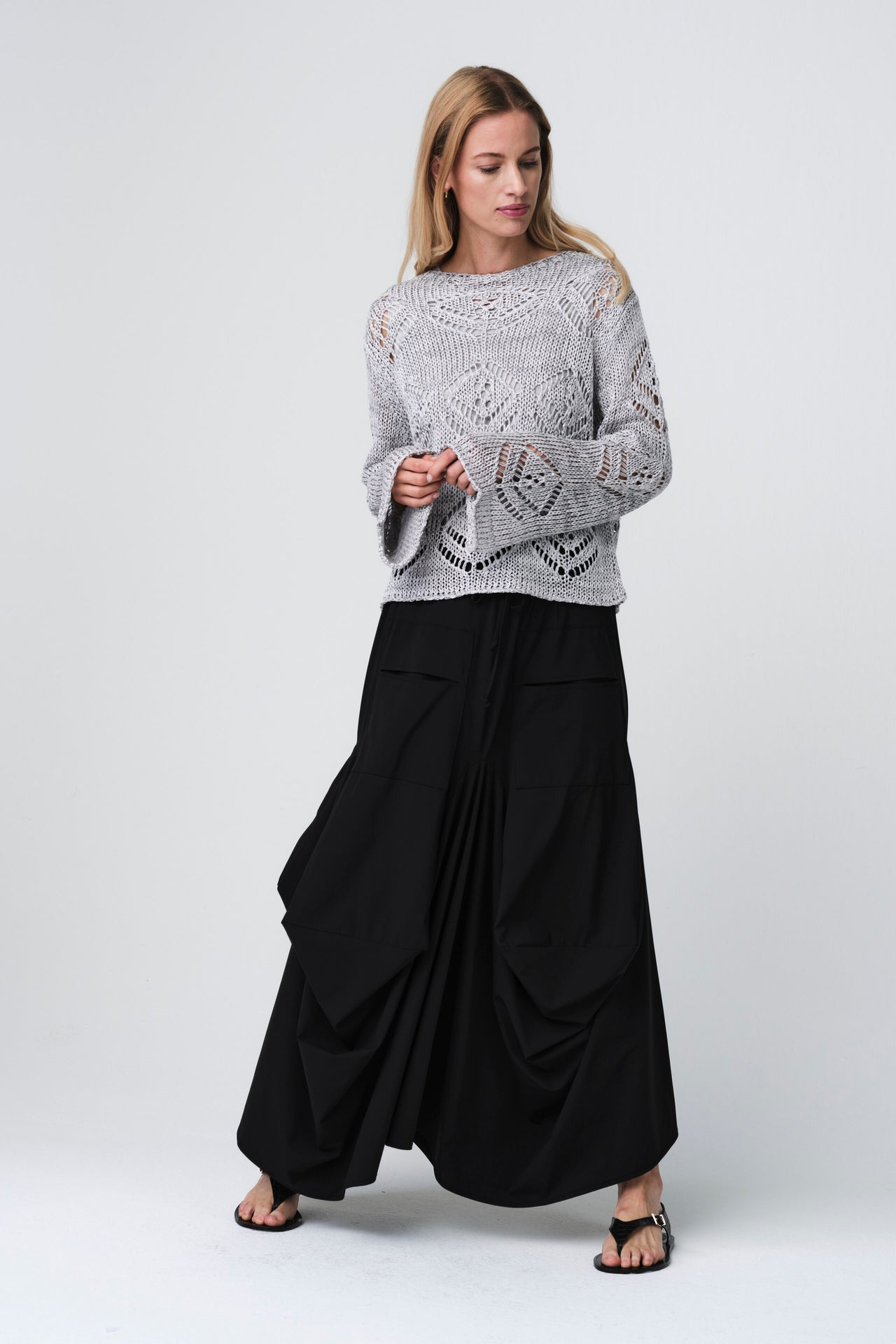 Sequined hole pullover E25053 | Light Grey
