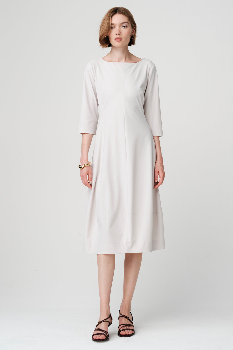 Asola structure tech jersey dress | Sand