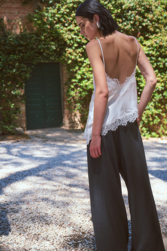 Amina silk top whit lace trim | White