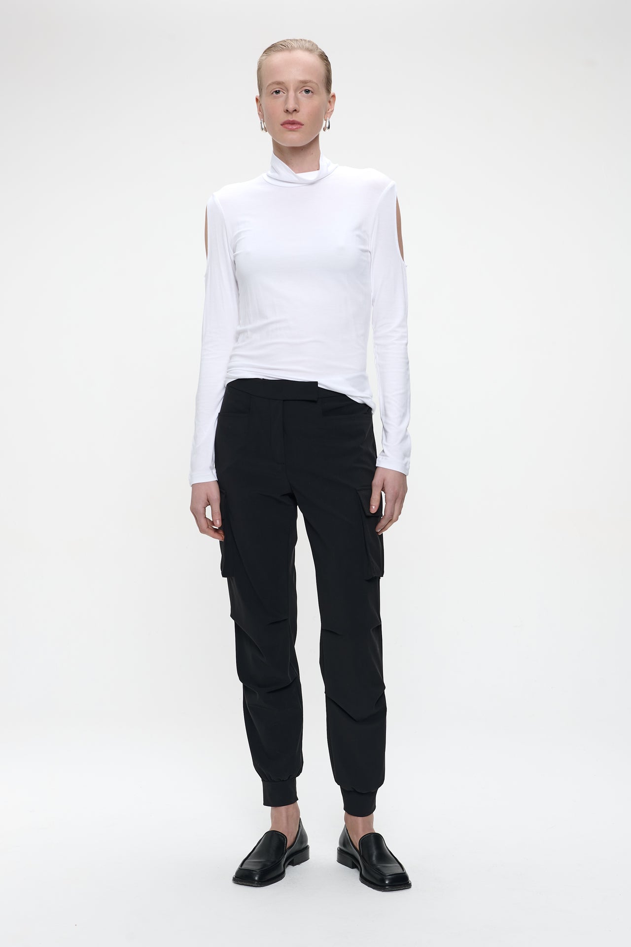 Top P TS01 | White