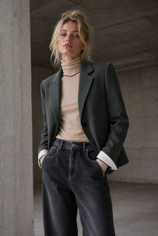 Eleni viscose basic blazer | Melange