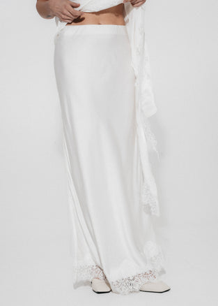 Esra silk skirt whit lace trim | White
