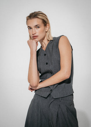 Oda back knitted viscose vest | Grey