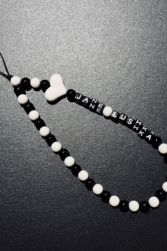 Jane Lushka Phone Charm | White/Black
