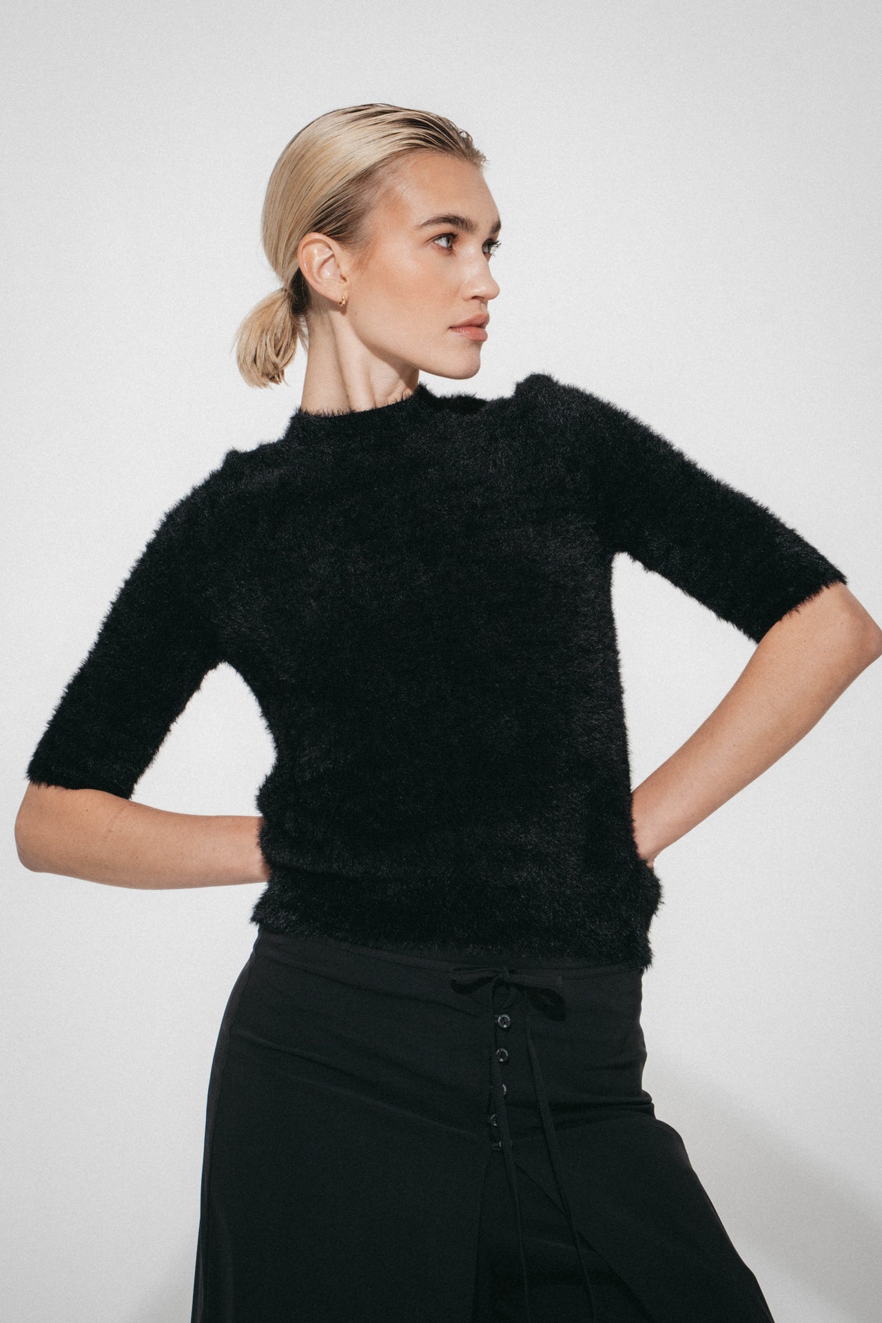 Soft knitted short sleeves top | Black