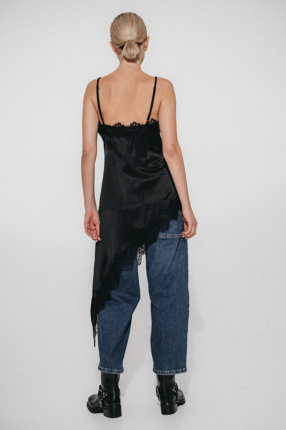 Zenia silk top whit lace trim | Black