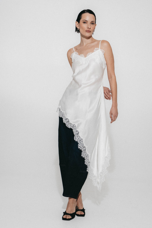 Zenia silk top whit lace trim | White