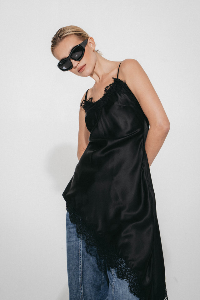 Zenia silk top whit lace trim | Black