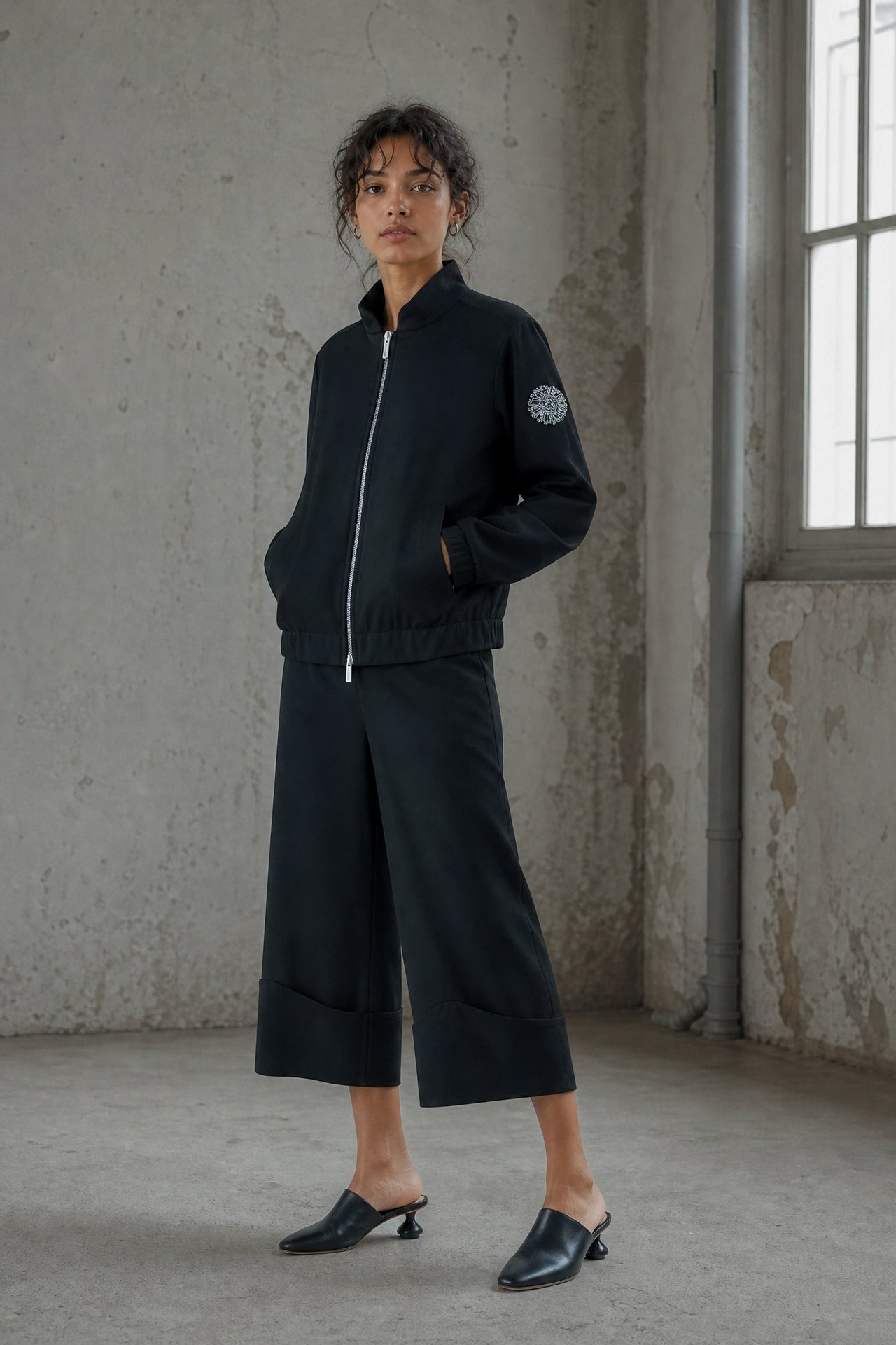 Sirmione viscose flair pants | Black